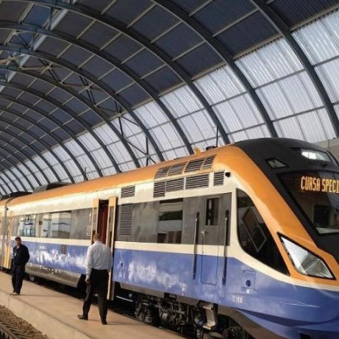 Trenul Iași-Chișinău, verificat de polițiștii de frontieră. Însoţitorul unui vagon s-a ales cu dosar penal