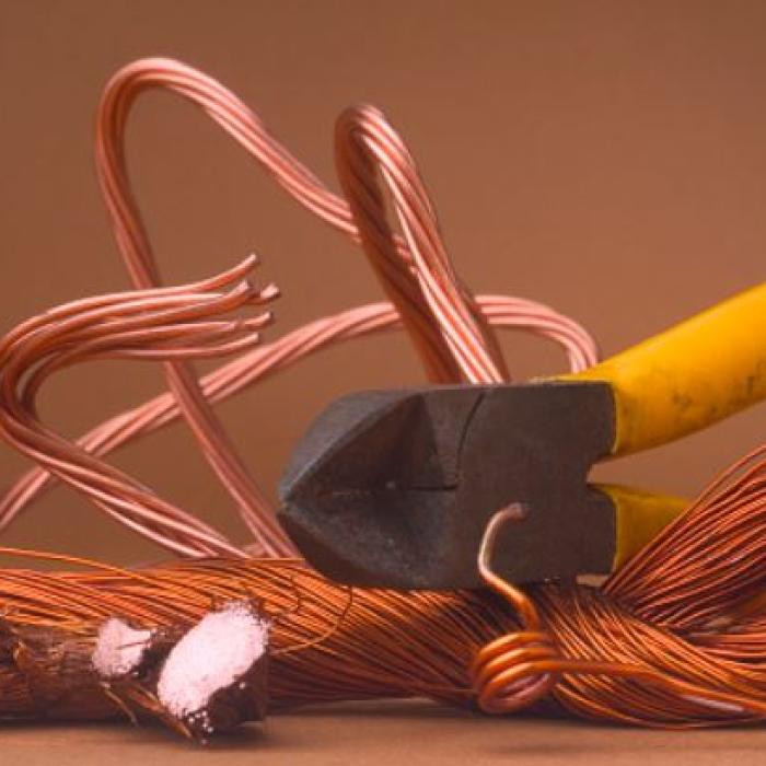 Spania. Hoți români, dați de gol de un foc de tabără: Furaseră peste 2.000 de kilograme de cabluri de cupru