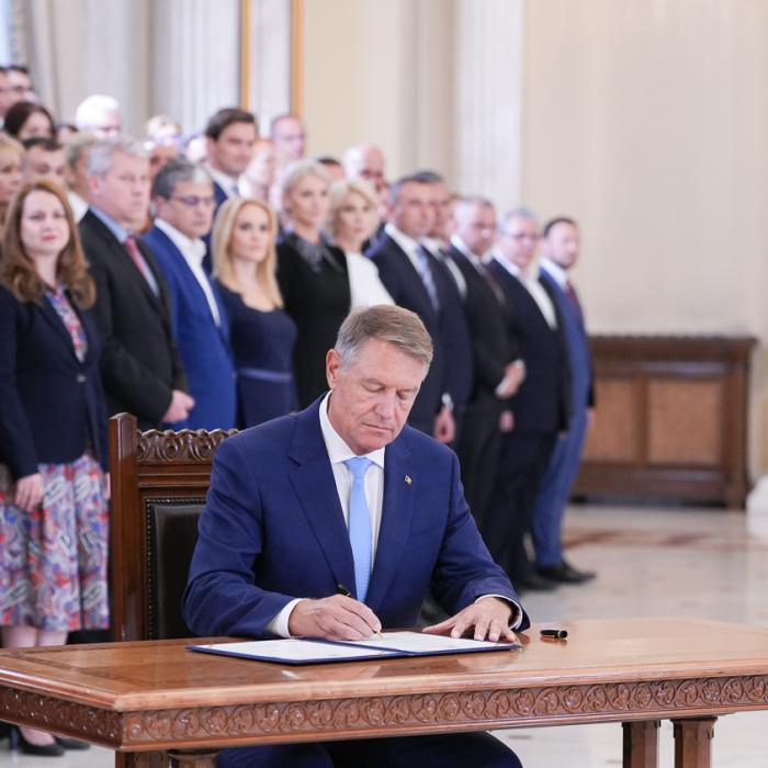 Iohannis a promulgat Legile Educației, îndelung dezbătute: "Obiectivul ambiţios e de a realiza o reformă cuprinzătoare a sistemului"
