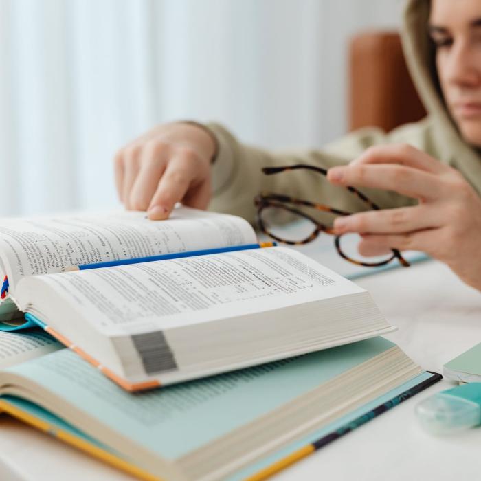 Cei peste 2.500 de studenţi francezi care învaţă în universităţile din Cluj, subiectul unui reportaj în Le Monde diplomatique