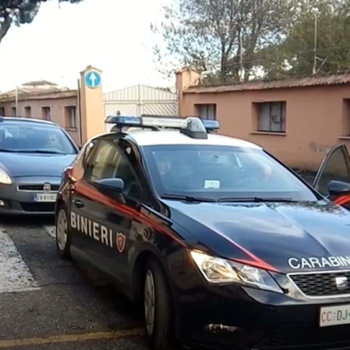 Un român din Italia a furat șinele de tramvai. A fost prins că le transporta în portbagaj, după ce a trecut pe roșu