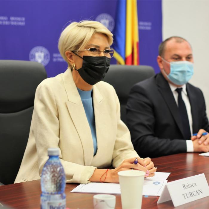 Azilele groazei. Raluca Turcan, după ce PSD i-a cerut demisia: "Semnarea acreditării e o cerință administrativă" 