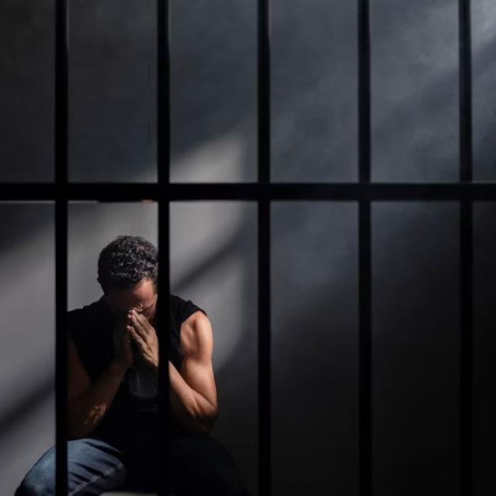 Veneția. Tentativă de evadare în stil hollywoodian: Un român deținut aflat în închisoare cere să meargă la baie, evadează și se scufundă în canal