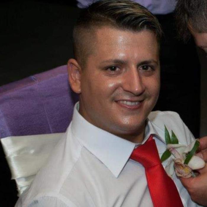 Mihai, șofer român de camion, a murit într-un accident în Italia. Familia are nevoie de ajutor ca să-l aducă acasă