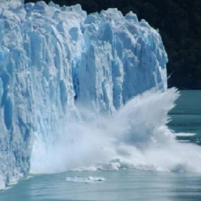 Antarctica: deficit record de gheață 