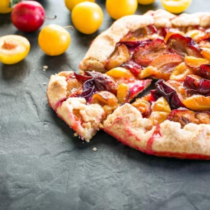 Pizza incredibilă cu nectarine cu brânză. Preparați-o chiar azi și nu veți regreta! Este fantastic de bună