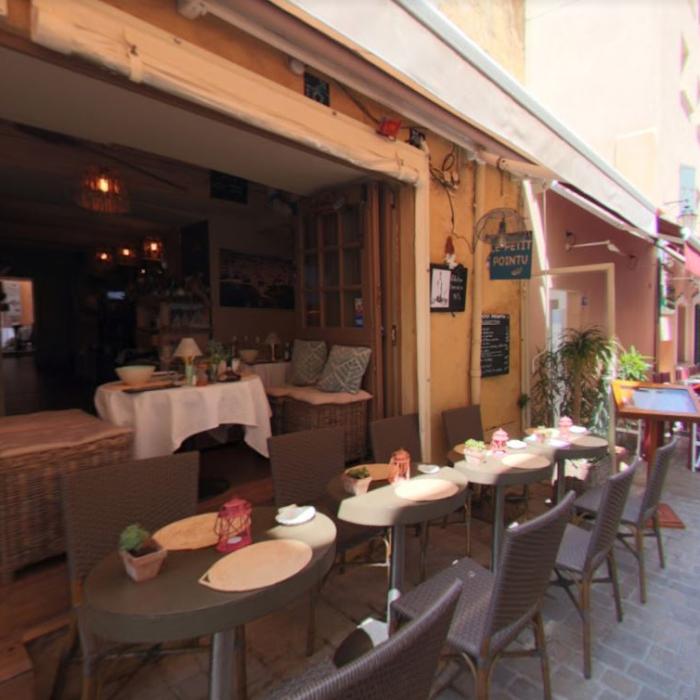 Nemulțumit de bacșișul de 500 de euro, un chelner și-a urmărit clientul până în parcare