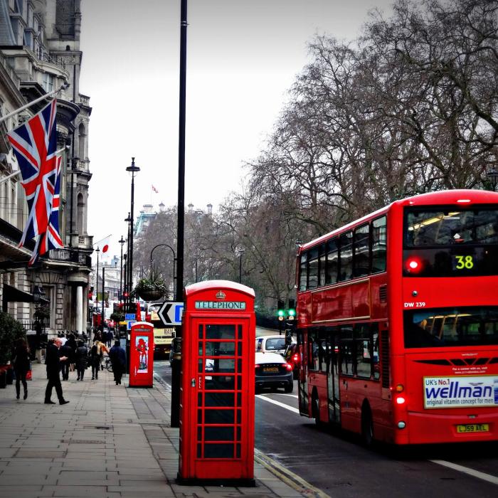 Prețurile locuințelor din Marea Britanie continuă să crească. Se măresc și chiriile