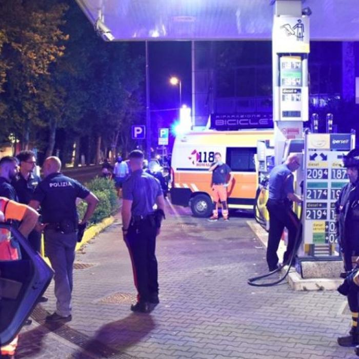 Gest extrem în Italia: Un român s-a stropit cu benzină și a amenințat că își va da foc