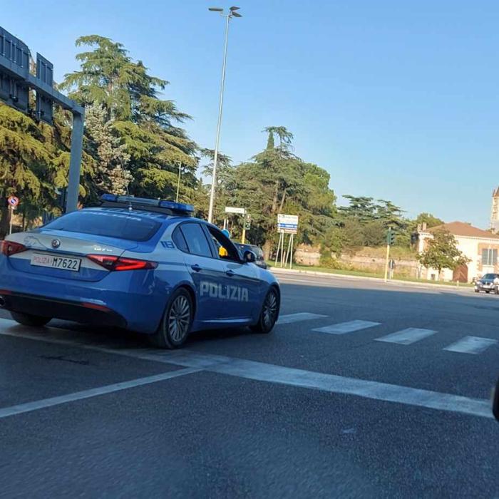 Român atacat în Italia, în fața fiului său minor