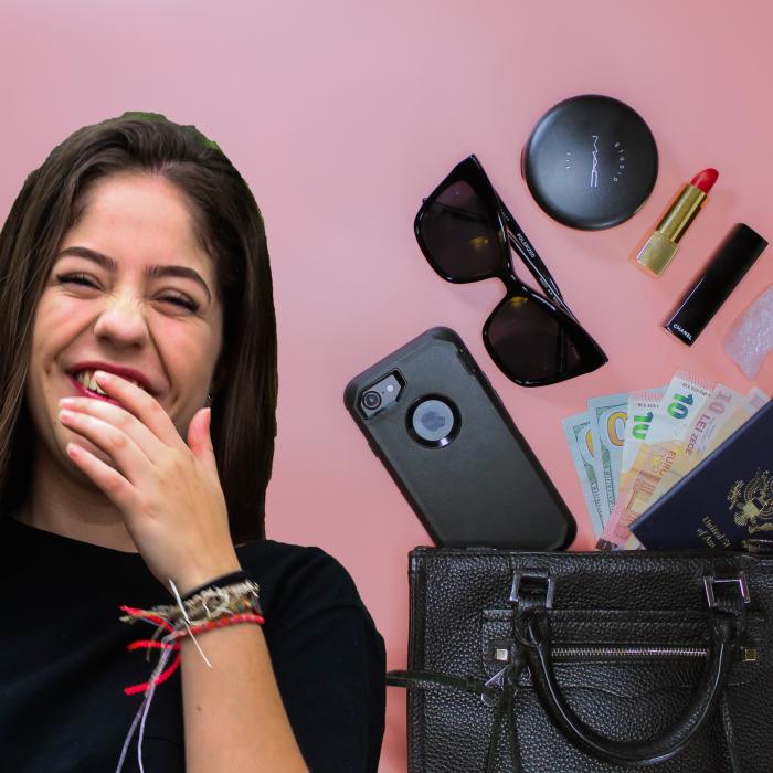 Doi agenți din Italia au returnat o geantă cu 1.200 de euro. Românca, impresionată până la lacrimi, când a văzut că nu îi lipsea nimic