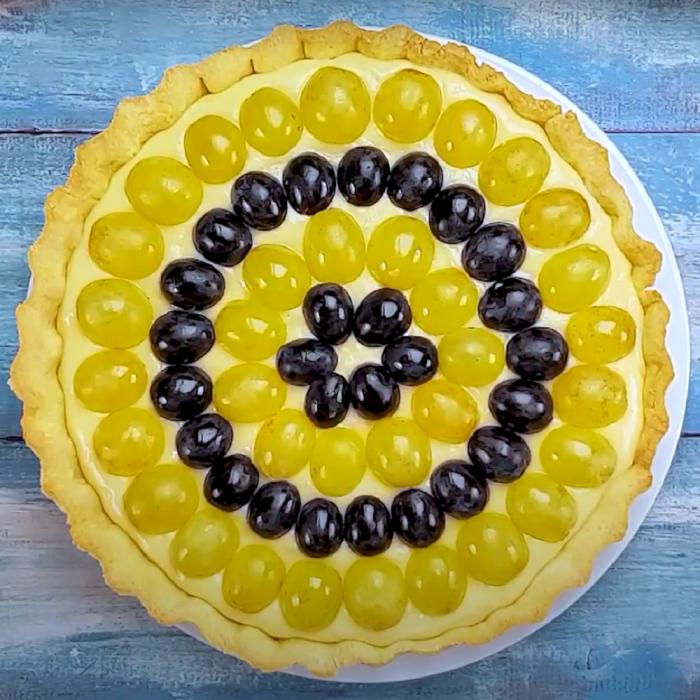 Tartă cu struguri și cremă de vanilie. O prăjiturică delicioasă de toamnă