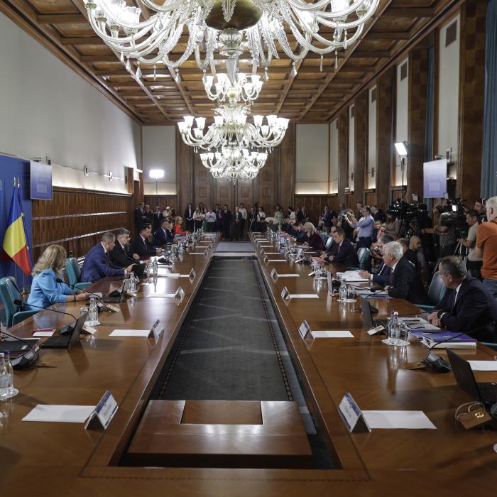 Noi condiţii pentru eliberarea permisului de conducere internaţional și înmatricularea autovehiculelor aduse din străinătate, pe agenda ședinței de Guvern
