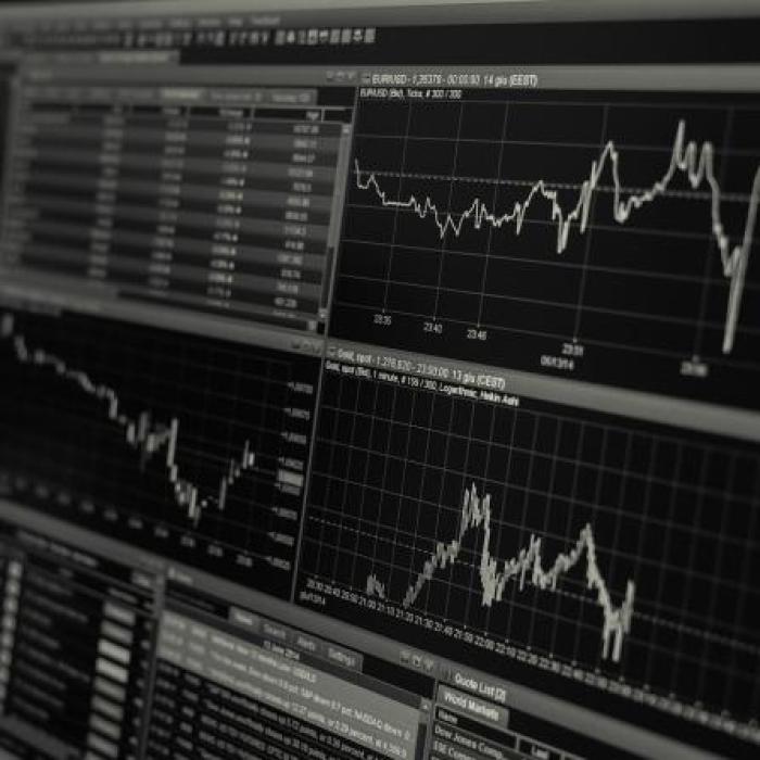 România iese din nou pe pieţele internaţionale de obligaţiuni pe fondul creşterii deficitului (Bloomberg)