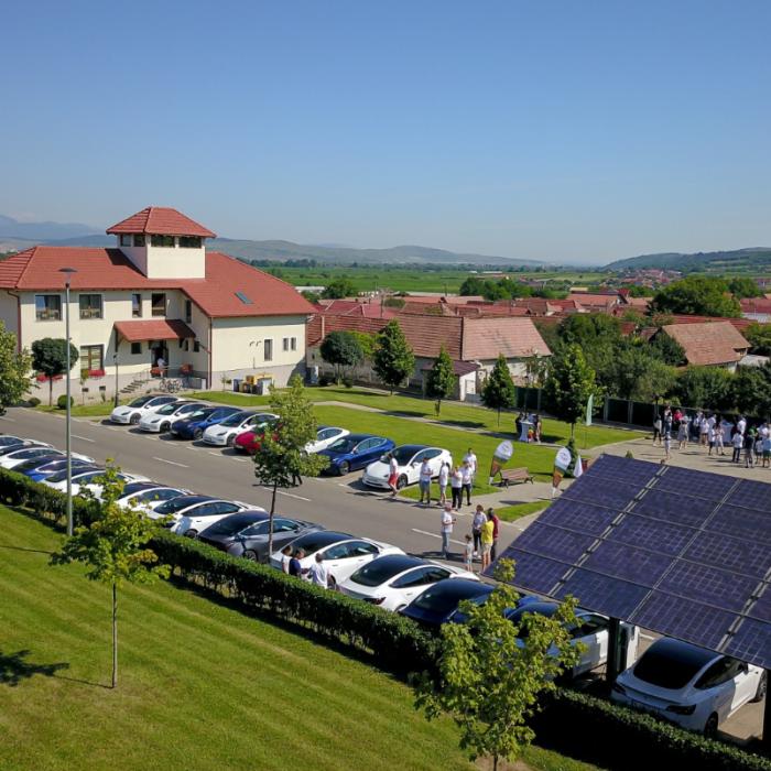 Secretul celei mai digitalizate comune din România, una fără șomeri sau asistați social. Primarul: Nu ne cer nimic, ne întreabă cu ce ne ajută