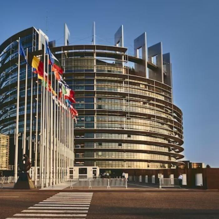 Miniștrii afacerilor interne din UE discută, azi, la Bruxelles, despre migraţie şi azil