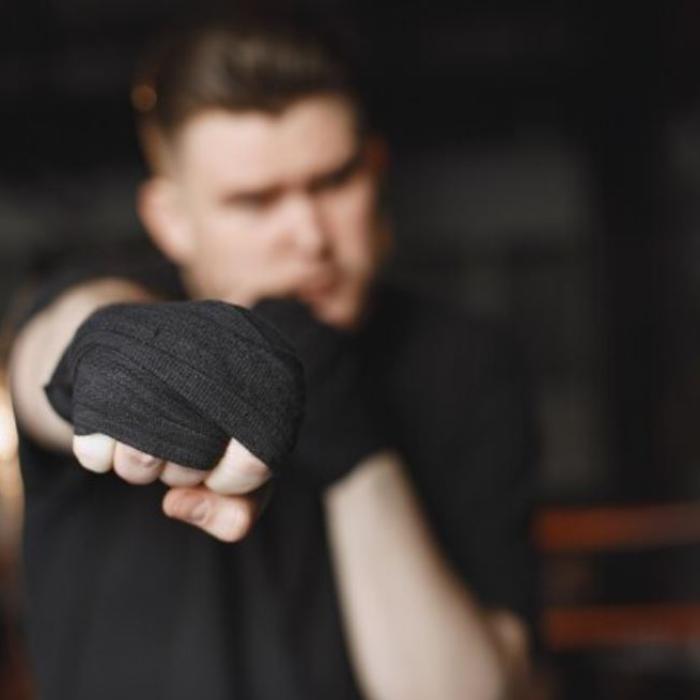 Doi români s-au bătut într-o gară din Germania: unul a ajuns la spital, al doilea la poliție