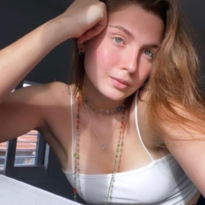 O tânără cu origini românești, ucisă în Israel de teroriștii Hamas: Bruna Văleanu a fost condusă pe ultimul drum de mii de oameni