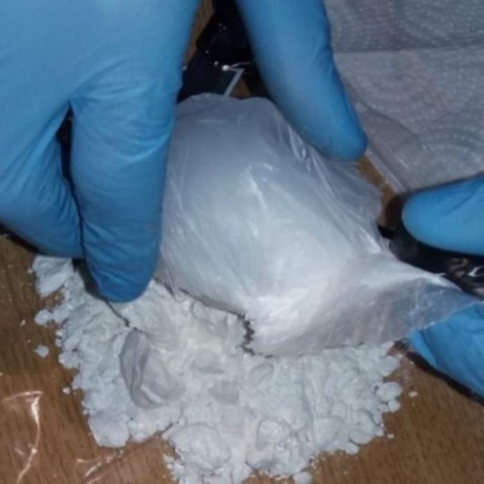 Trafic de droguri în Italia: Cocaină ascunsă în jucăriile copilului. O româncă a fost arestată