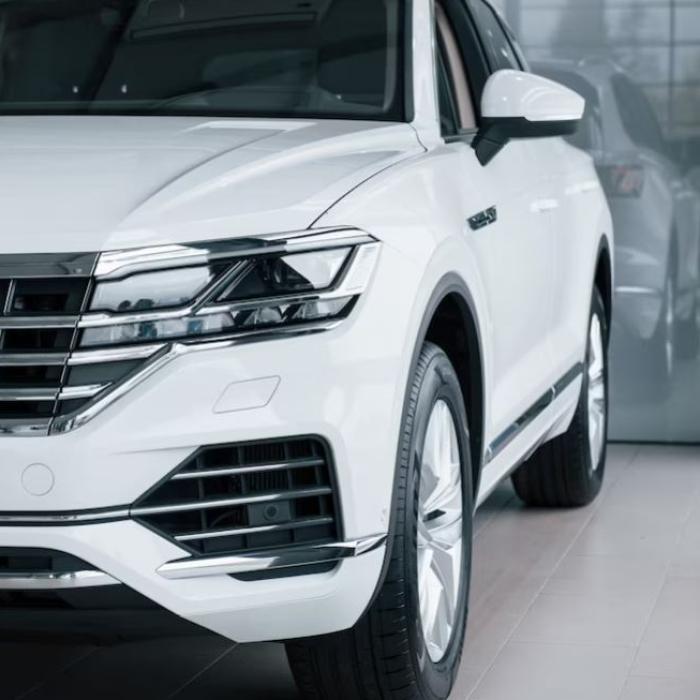 Autoturism de 70.000 de euro furat în Germania, găsit de poliţişti în județul Bacău