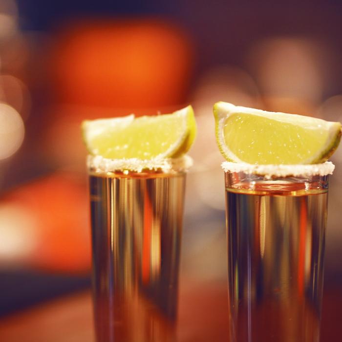 Un om de afaceri s-a trezit din beție cu 1400 de shot-uri de tequila adăugate la nota sa de plată, după o noapte în club