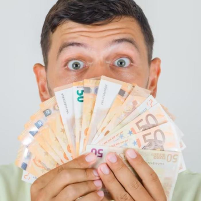 Lista orașelor din Italia cu cele mai mari salarii: Diferențe de până la 20.000 de euro, pentru același post, în regiuni diferite