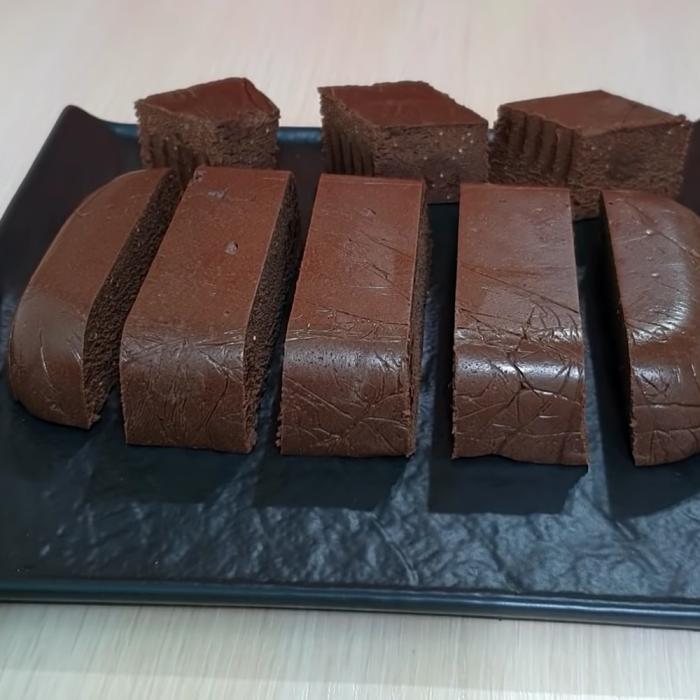 Ciocolată de casă pentru copii. Un desert delicios și sănătos pentru cei mici și nu numai
