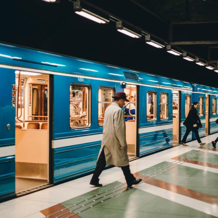 Tânăr român, arestat în tren, în Italia: urma să execute 3 luni de închisoare