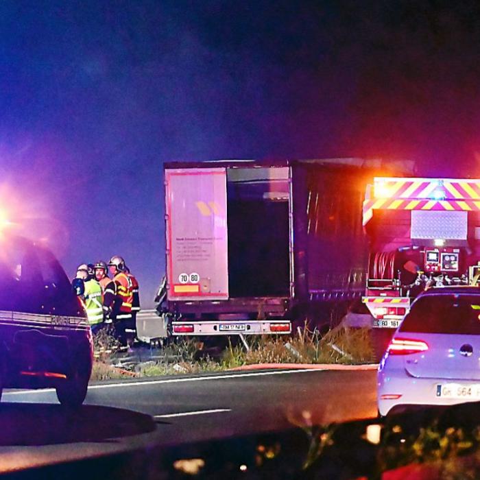 Șofer român de TIR, sfârșit cumplit pe o autostradă din Franța. Un camion a venit pe contrasens și l-a izbit în plin