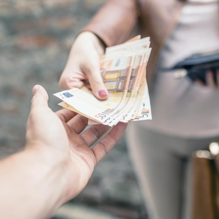 Venitul minim european întârzie să apară în România, deși a trecut peste un an de la adoptarea Directivei Europene 