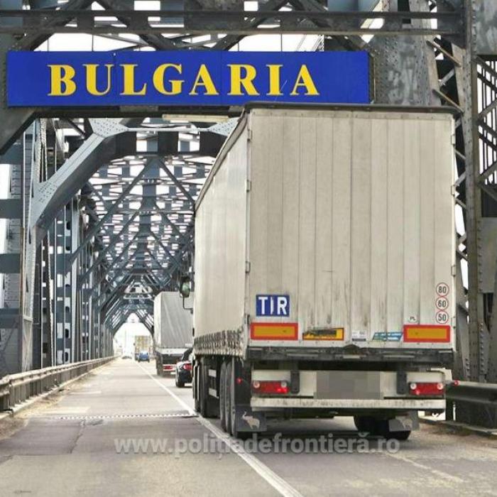 Lucrări pe podul Giurgiu-Ruse. Se tranziteză greu frontiera cu Bulgaria 