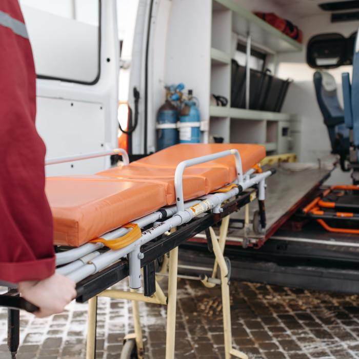 O româncă din Spania a sărit de la etaj după o ceartă aprinsă cu un bărbat. Femeia e în stare gravă la spital