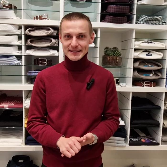 Secretul unui tânăr român care conduce o afacere de lux în Italia: „Le ofer o experiență inedită celor care intră în magazin”