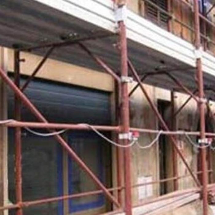 Tragedie în Umbria: Un muncitor român a căzut de pe o schelă în pragul sărbătorilor și este internat în stare gravă