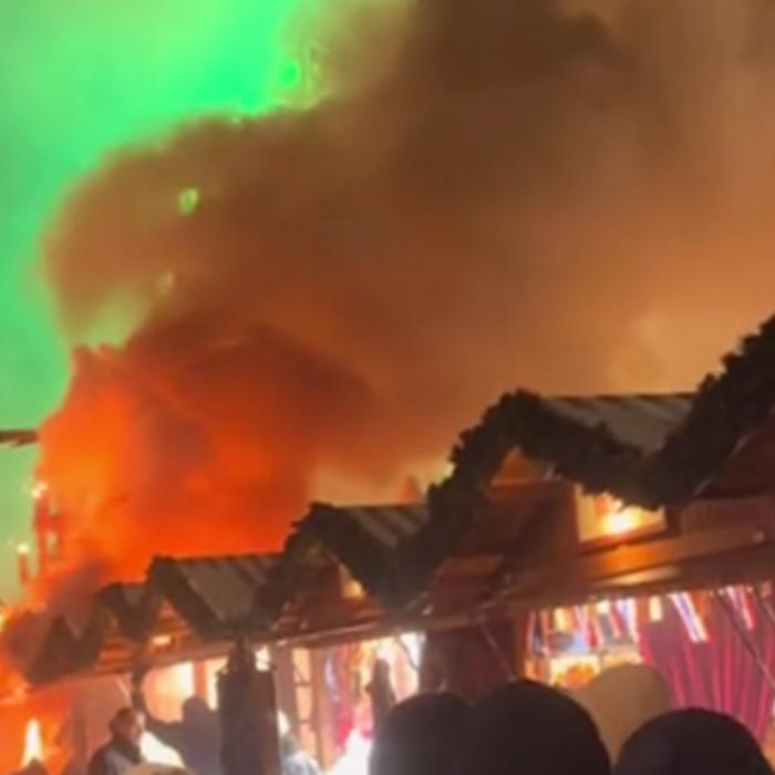 Incendiu la Piața de Crăciun din Berlin: Focul a cuprins două tarabe și a provocat panică printre turiști