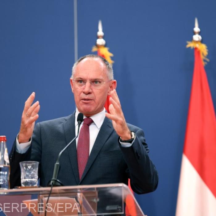 Condiție pentru a intra în Schengen: România trebuie să preia migranții afgani și sirieni aflați în Austria
