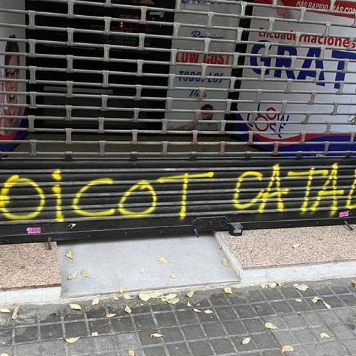 Afacerea unui român din Spania, vandalizată și boicotată la Barcelona pentru că angajații nu cunosc dialectul catalan. Bogdan a primit chiar amenințări