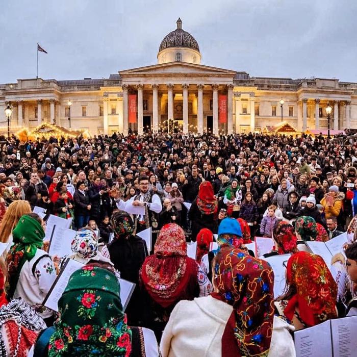 Imagini emoționante la Londra: În centrul orașului au răsunat colinde românești și rugăciunea "Tatăl nostru" - FOTO/VIDEO