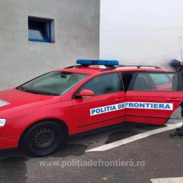 Român, căutat de autorităţile din Italia, depistat într-un autocar în vama Oancea