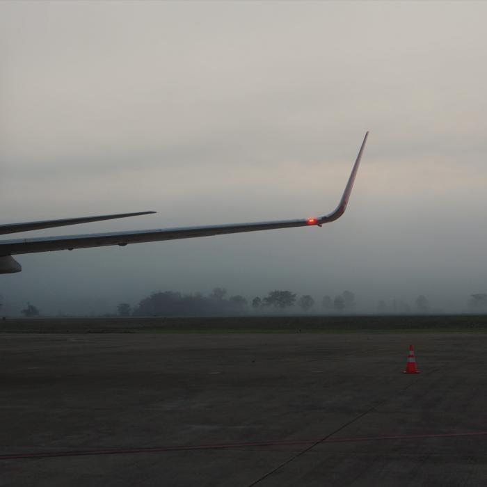 Un cuplu a supraviețuit în urma a două accidente aviatice separate, la kilometri distanță, în aceeași zi