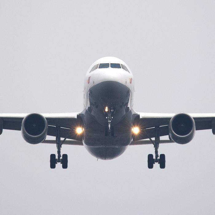 Sechestrat de trei zile în Franța, avionul românesc de pasageri a primit permisiunea să decoleze