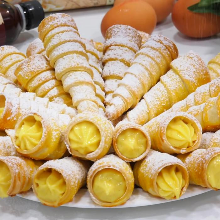 Rulouri umplute cu cremă de vanilie - Un desert gustos și simplu pentru toate gospodinele
