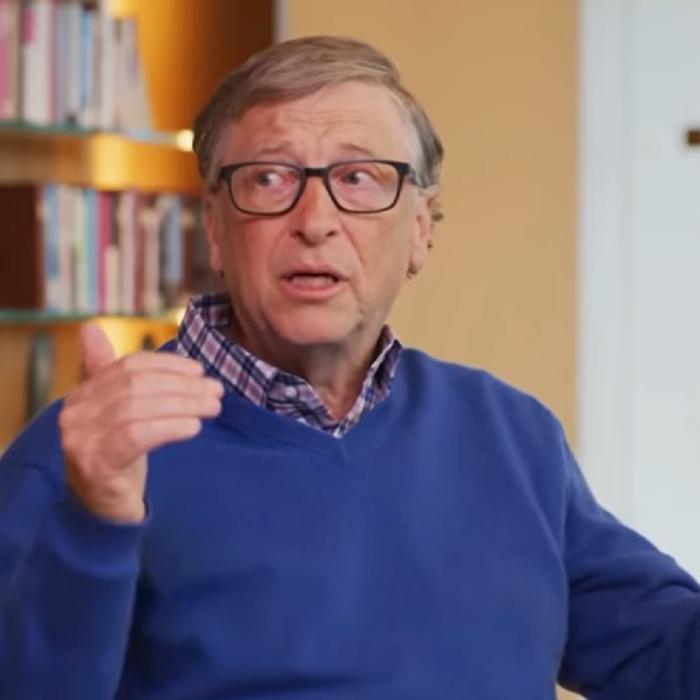 Bill Gates, primit cu covorul roșu la Roma, de premierul Giorgia Meloni 