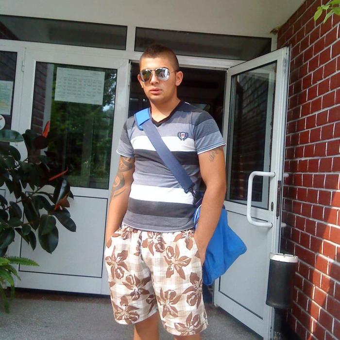 Cine este Costeluș, zis „Damache Sentiment”, ridicat de mascați pentru proxenetism și posesie ilegală de arme