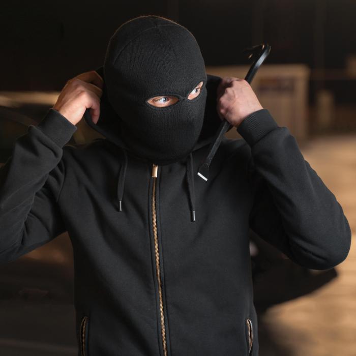 Scuza unui spărgător care a jefuit o bancă din Austria: "Sunt prost" 