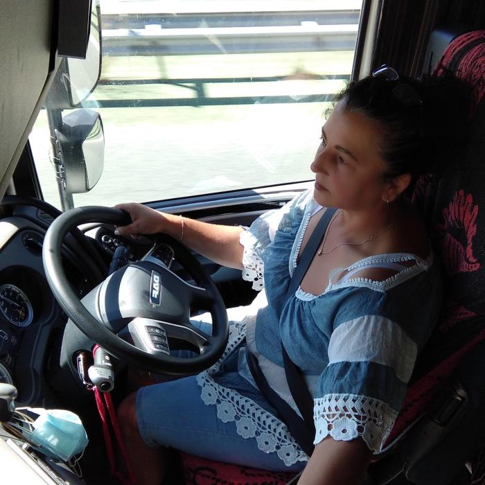 Povestea de viață a unei tiriste românce din Spania: „Pentru România nu am fost destul de bună să conduc un TIR acum 20 de ani”