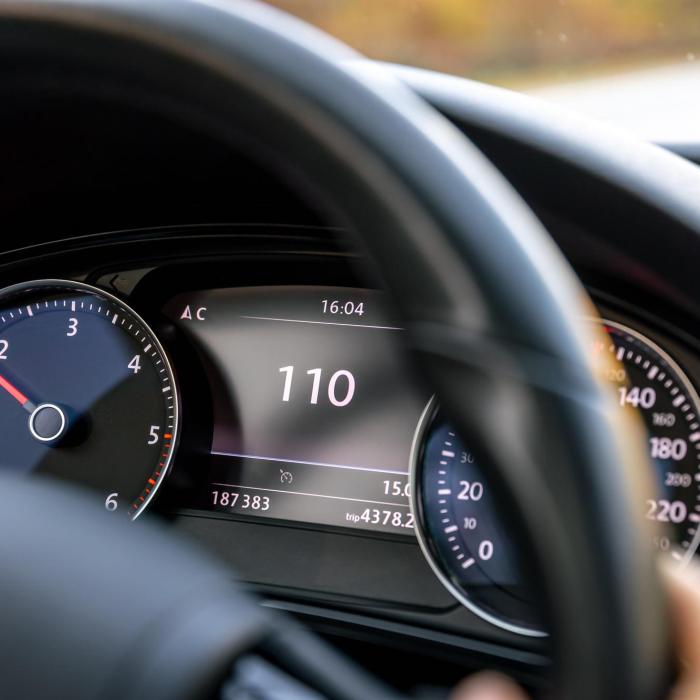 Românii prinși de radar în Austria vor rămâne fără mașină. Viena a dat "liber" la confiscarea autovehiculelor vitezomanilor