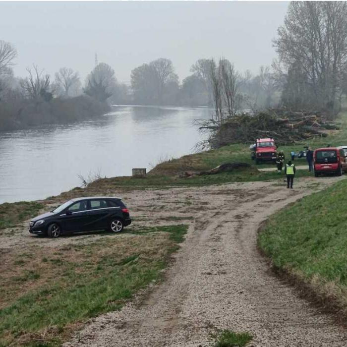 Un român a murit în apele unui râu, în Italia, în timp ce încerca să fugă de poliție