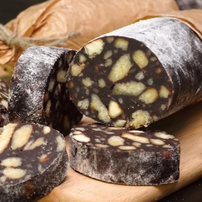 Rețetă de post. Salam de biscuiți, un desert simplu și rapid 