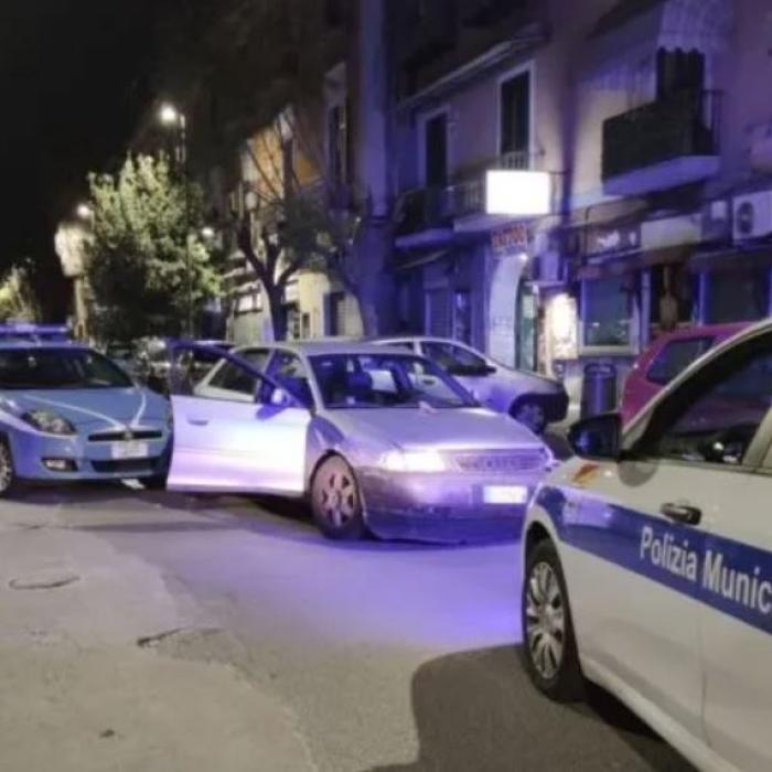 Tânără româncă din Italia, șantajată de fostul iubit cu fotografii intime. Bărbatul nu suporta că a pierdut-o și o urmărea pretitudineni